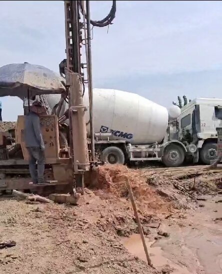 宁国岩石井施工